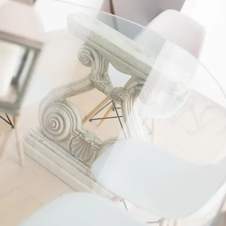 The White * Валенсия